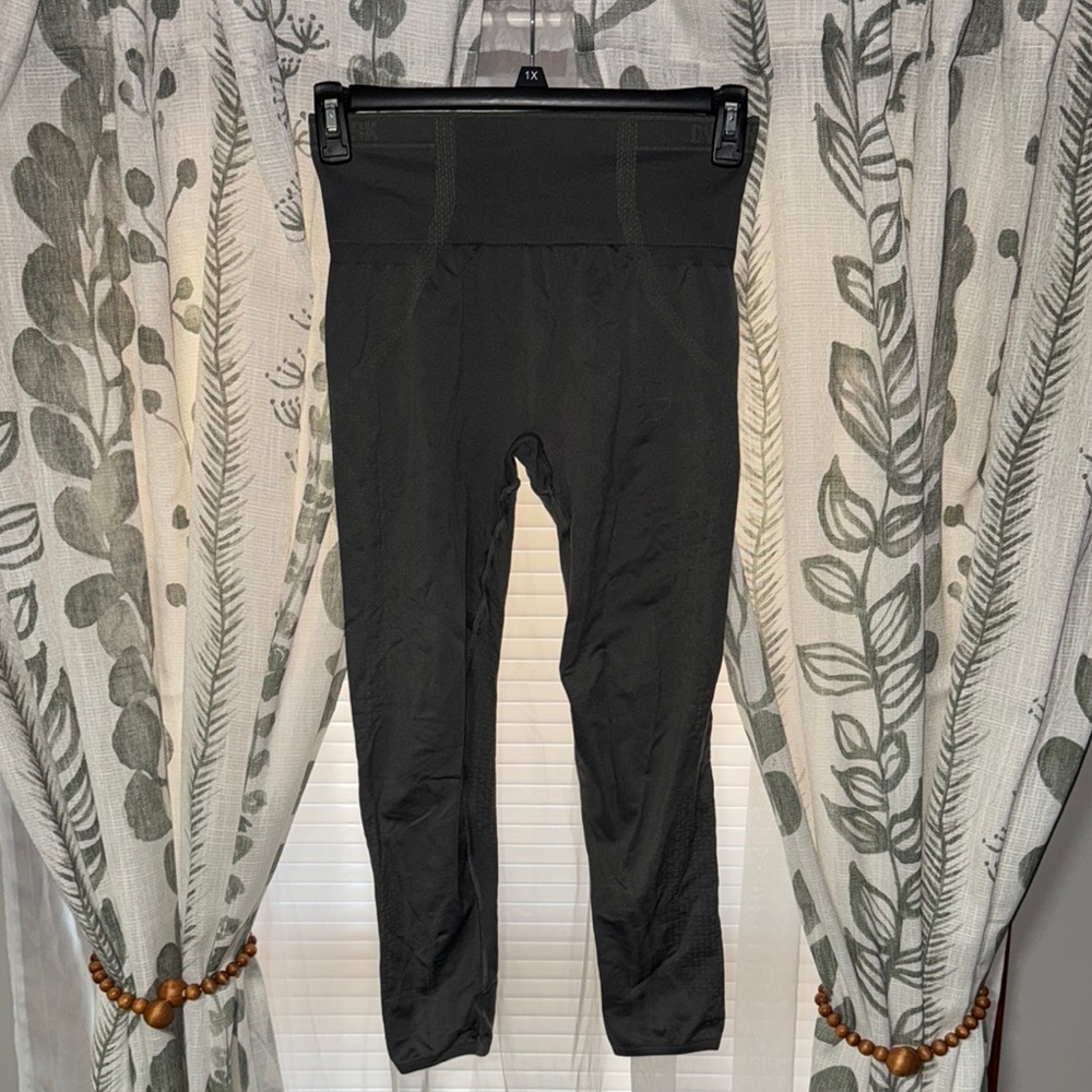 Gym shark Charcoal & Green High-Waisted Leggings